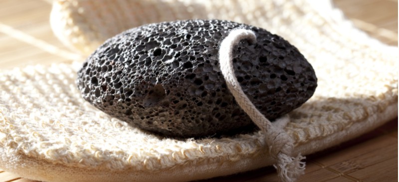 How to Use a Pumice Stone for the Feet & Rough Skin